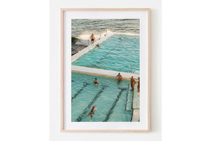 Early Bergs Gets The Worm - Bondi Beach- NSW, Australia